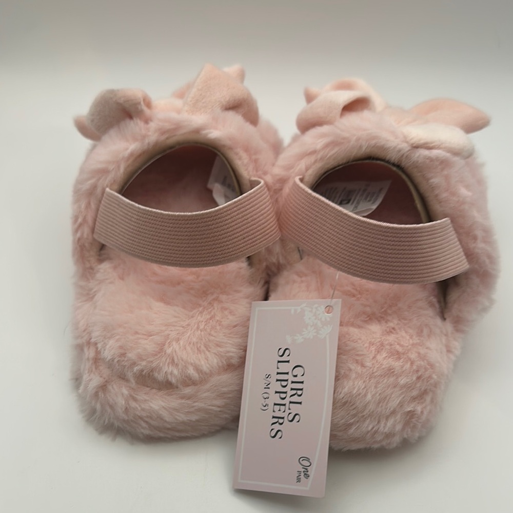 Set of Kids’ Light Pink Bow Slippers, Bow Socks, and Bow Trinket Dish - Picture 4 of 15